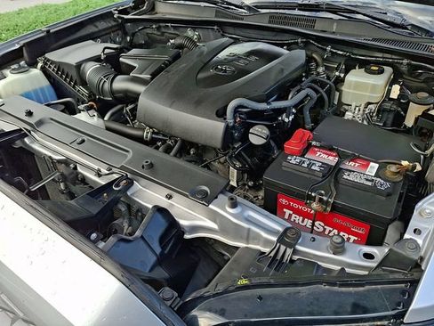 Certified 2020 Toyota Tacoma TRD Off-Road AWD/4WD image 27