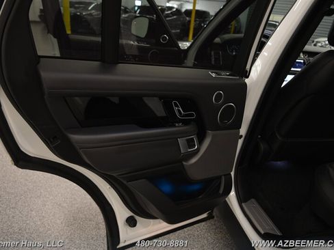 Used 2019 Land Rover Range Rover HSE image 38