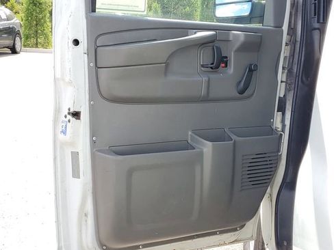 Used 2008 GMC Savana 3500 image 8