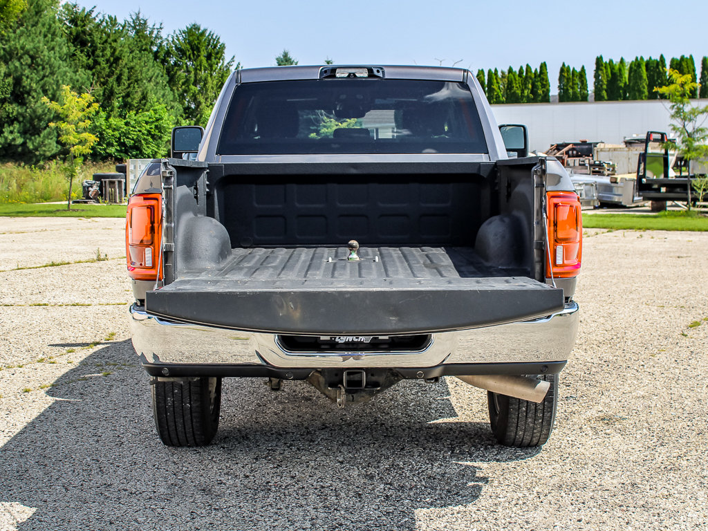 Used 2025 RAM 3500 Big Horn AWD/4WD image 7