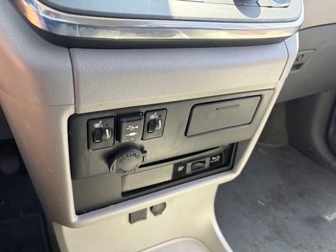 Used 2018 Toyota Sienna XLE Premium w/ Carpet Mat Package AWD/4WD image 9