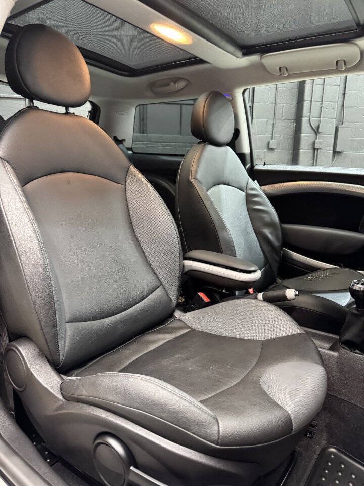 Used 2008 MINI Cooper S w/ Convenience Pkg FWD image 6