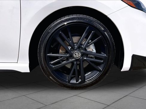 Used 2026 Toyota Camry Hybrid w/ Convenience Package FWD image 11