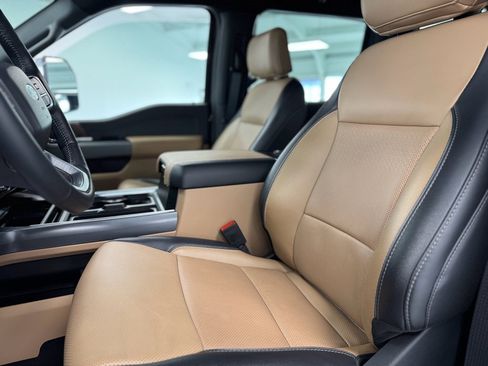 Used 2024 Ford F350 Lariat w/ Chrome Package image 16