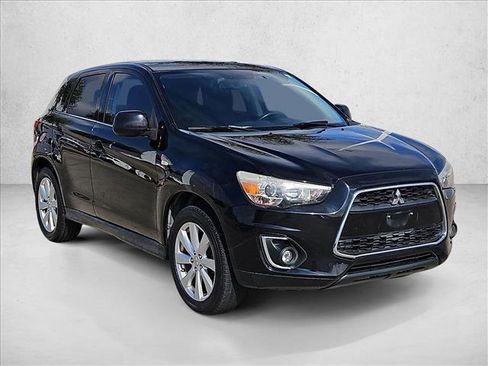 Used 2014 Mitsubishi Outlander Sport SE image 3