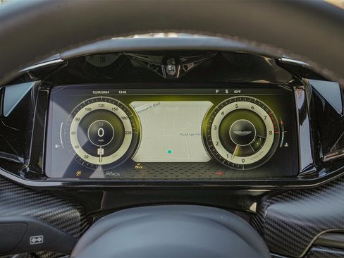 New 2025 Aston Martin V8 Vantage Coupe image 6