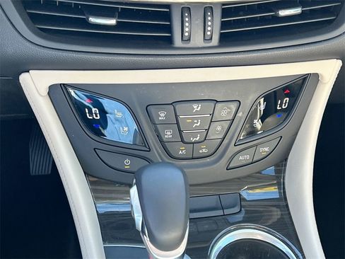 Used 2020 Buick Envision Premium w/ Driver Confidence Package image 27