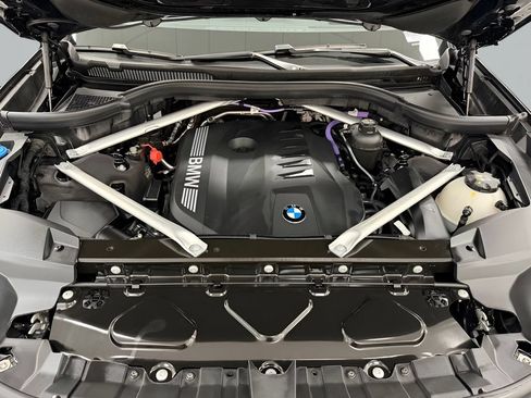 Used 2025 BMW X7 xDrive40i AWD/4WD image 23