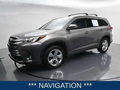 Used 2017 Toyota Highlander Limited AWD/4WD image 5