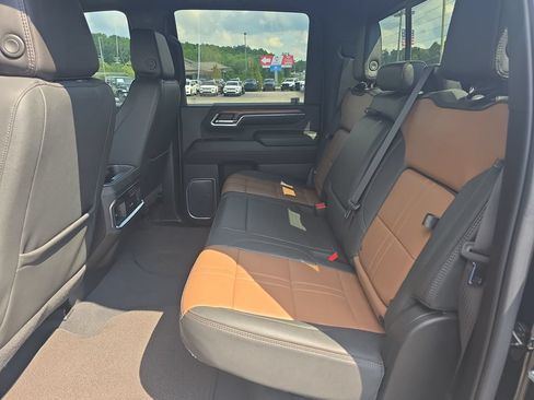 Used 2024 Chevrolet Silverado 2500 High Country w/ High Country Premium Package AWD/4WD image 25