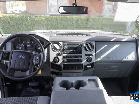 Used 2016 Ford F550 4x4 Crew Cab Super Duty image 24
