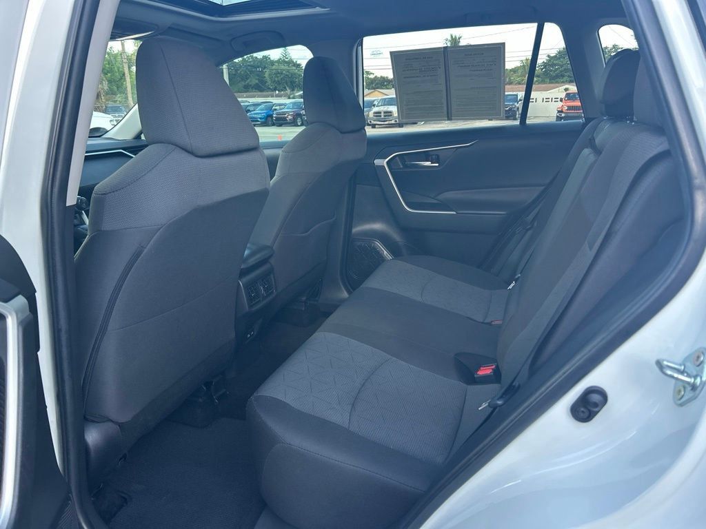 Used 2024 Toyota RAV4 XLE w/ Convenience Package FWD image 31