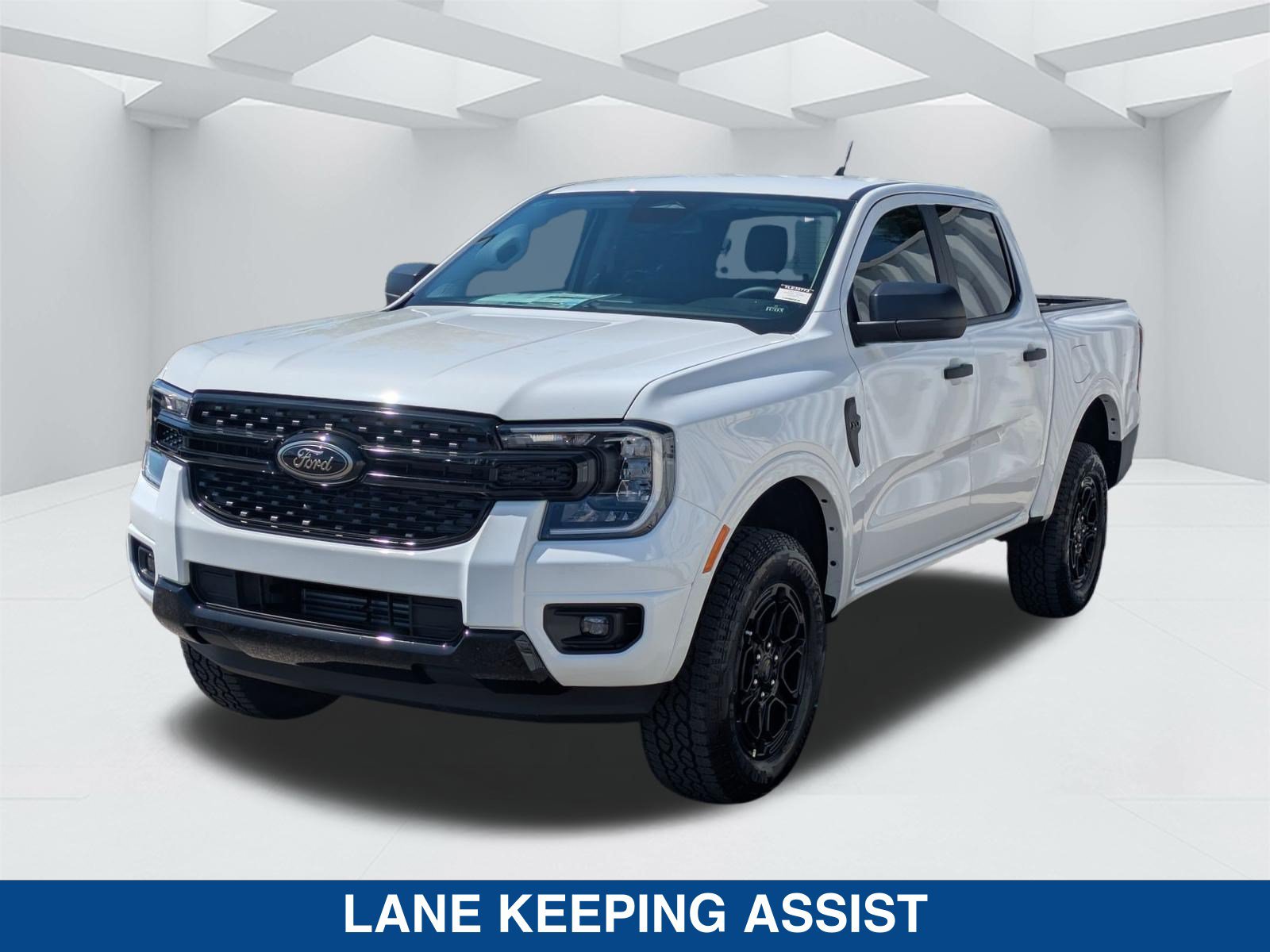 New 2026 Ford Ranger XLT w/ Black Appearance Package RWD image 9