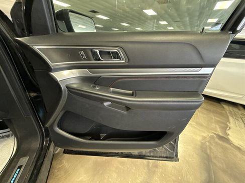 Used 2016 Ford Explorer Sport w/ Equipment Group 401A AWD/4WD image 16