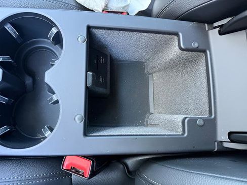 Used 2021 Porsche Macan image 23