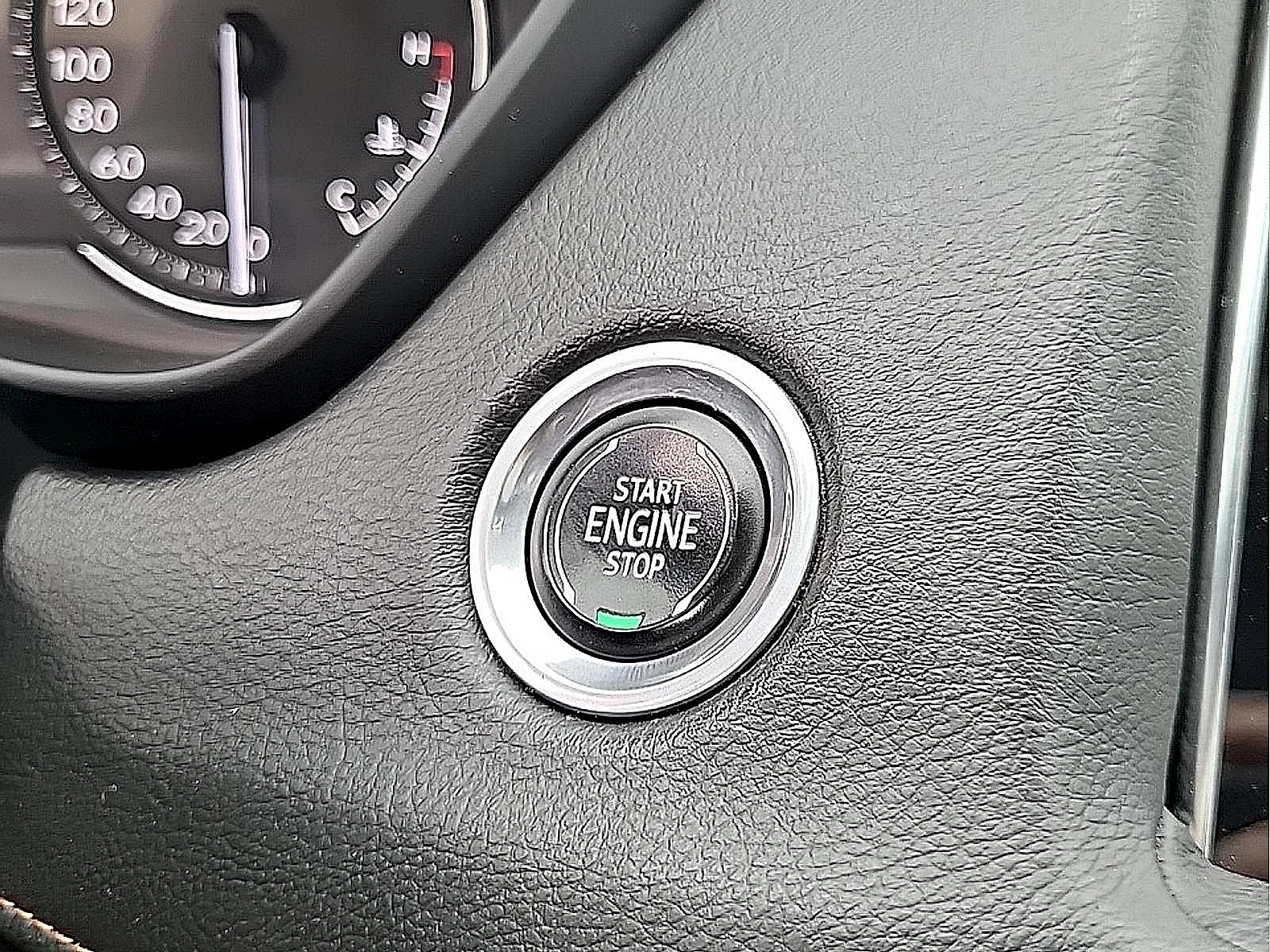 Used 2023 Cadillac XT4 Sport AWD/4WD image 27