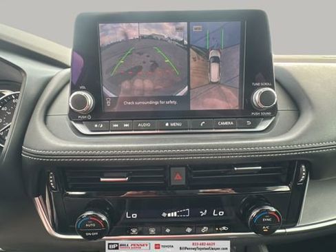 Used 2021 Nissan Rogue SV image 15