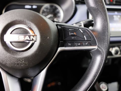 Used 2024 Nissan Versa SV w/ Trunk Package image 28