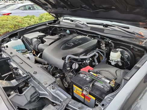 Used 2022 Toyota Tacoma SR5 image 34