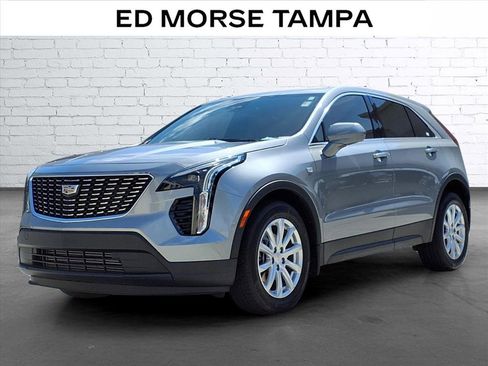 Used 2023 Cadillac XT4 Luxury w/ Cold Weather Package FWD image 1