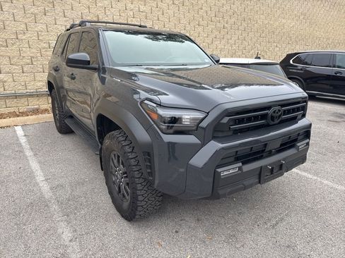 Used 2025 Toyota 4Runner SR5 image 2