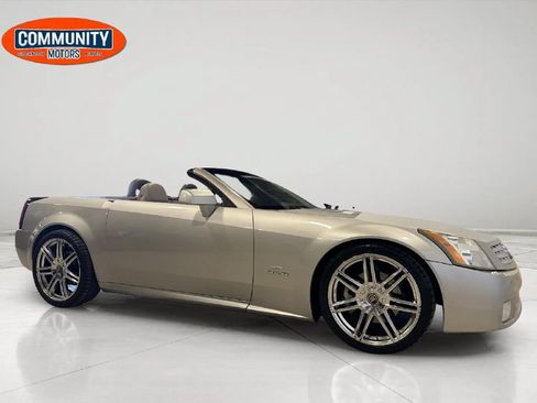 Used 2004 Cadillac XLR RWD image 44