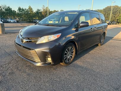 Used 2020 Toyota Sienna XLE