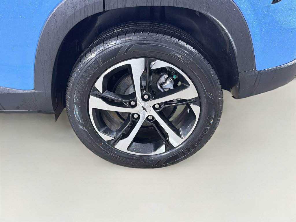Used 2024 Chevrolet Trax RS w/ Driver Confidence Package FWD image 29