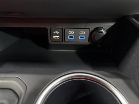 Used 2022 Toyota Highlander XLE image 21