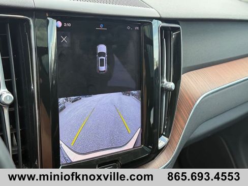 Used 2023 Volvo XC60 B5 Plus AWD/4WD image 29