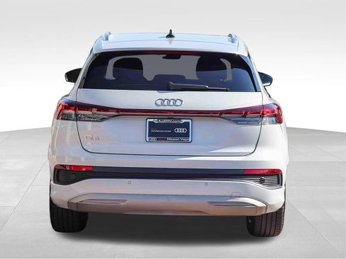 Used 2023 Audi Q4 e-tron Premium Plus RWD image 6