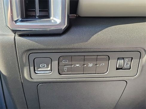 Used 2026 GMC Hummer EV SUV image 14