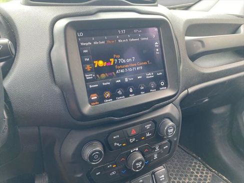 Certified 2021 Jeep Renegade Latitude w/ Luxury Group I AWD/4WD image 14