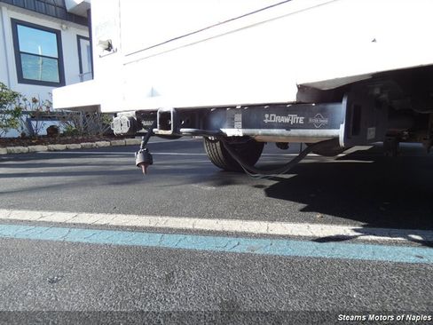 Used 2017 Chevrolet Express 3500 image 23