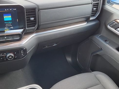 Used 2025 Chevrolet Silverado 1500 LT AWD/4WD image 6