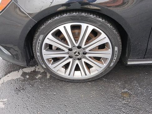 Used 2019 Mercedes-Benz CLA 250 4MATIC image 9