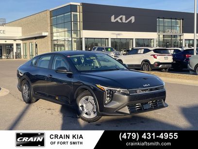 New 2025 Kia K4 LX