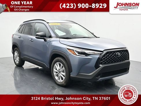 Used 2025 Toyota Corolla Cross LE AWD/4WD image 1