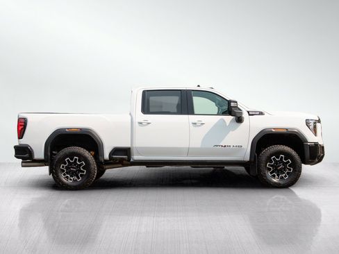 Used 2024 GMC Sierra 2500 AT4X AWD/4WD image 6