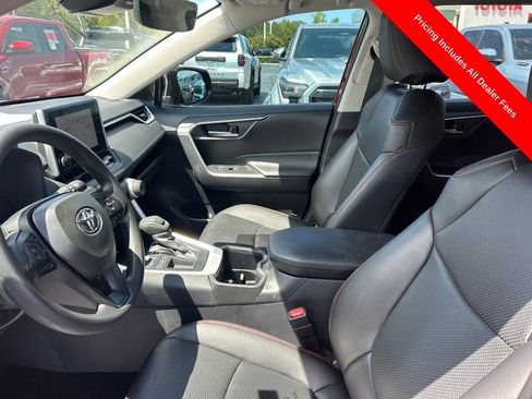 Used 2025 Toyota RAV4 XLE w/ Convenience Package FWD image 2