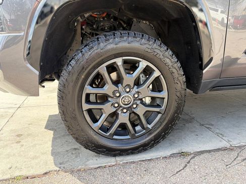 Used 2023 Toyota Tundra Platinum w/ Advanced Package image 27
