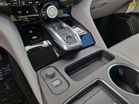 Used 2026 Acura MDX w/ Technology Package FWD image 25