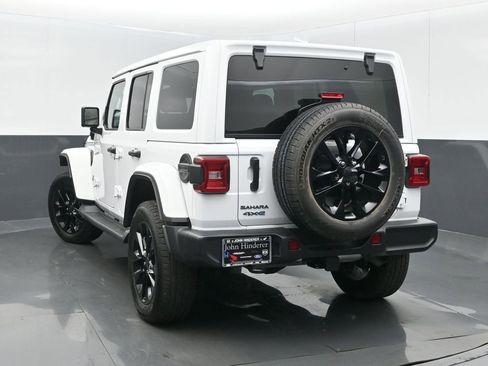 Used 2025 Jeep Wrangler Unlimited Sahara image 6
