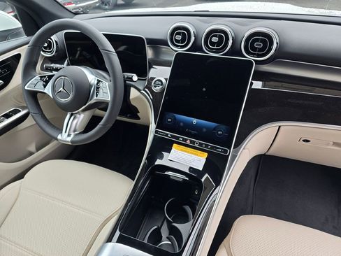 New 2026 Mercedes-Benz GLC 300 4MATIC image 11