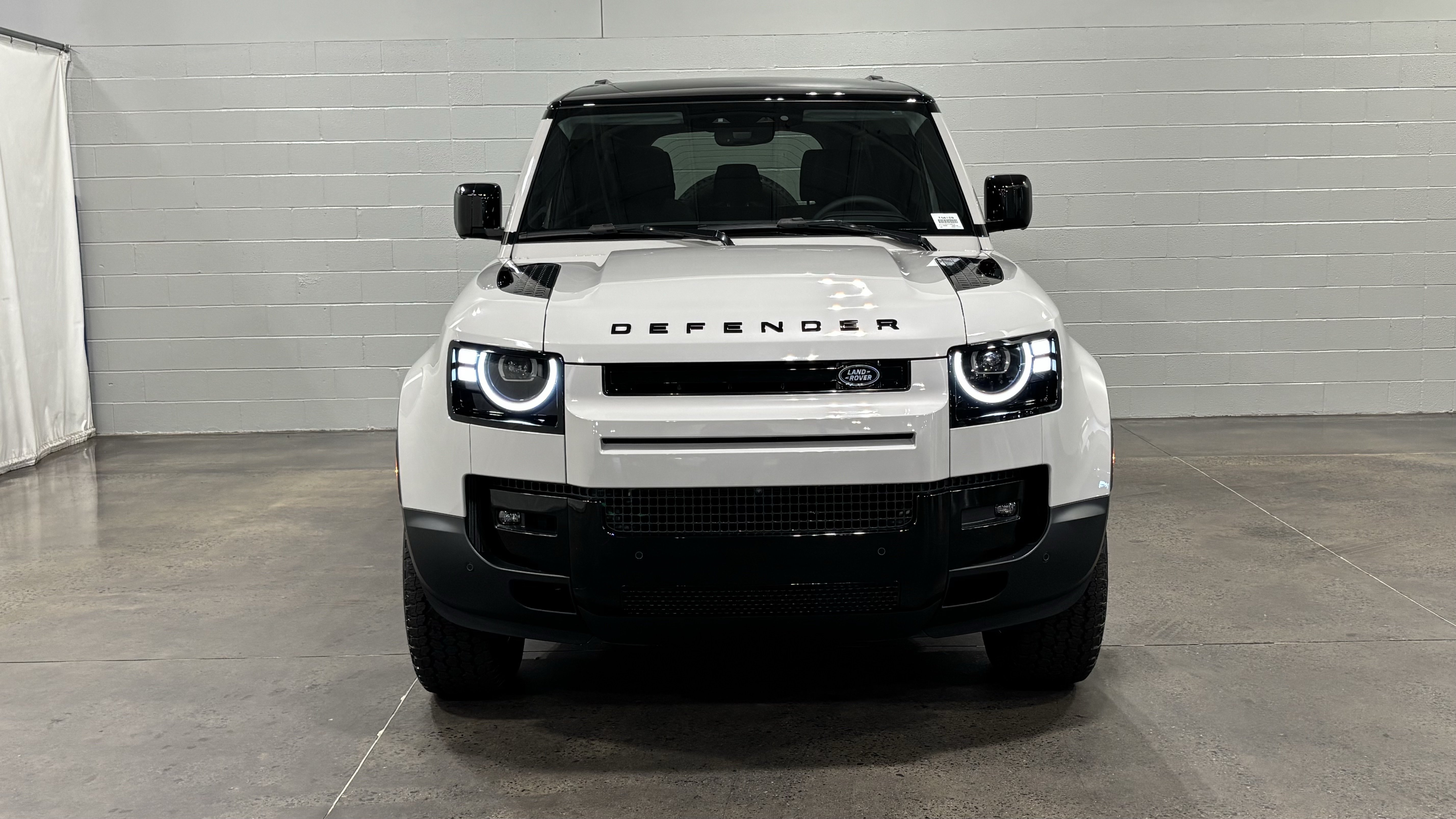 New 2026 Land Rover Defender 110 S AWD/4WD image 9