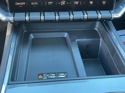 New 2025 GMC Acadia Elevation w/ Black Edition FWD image 7
