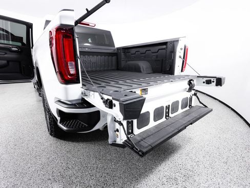 Used 2025 GMC Sierra 1500 AT4 AWD/4WD image 17