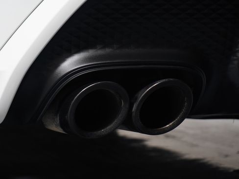 Used 2023 Porsche Macan GTS w/ Premium Package Plus image 17