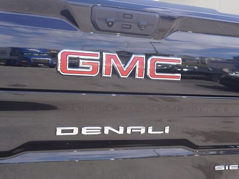 Used 2024 GMC Sierra 1500 Denali w/ Technology Package image 10