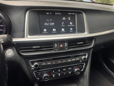 Used 2019 Kia Optima S image 14